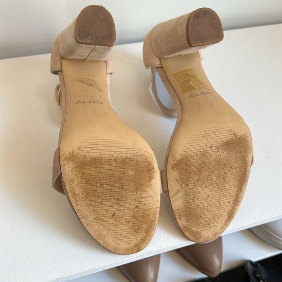 Aldo Heals Size 7.5 - Picture 3 of 4
